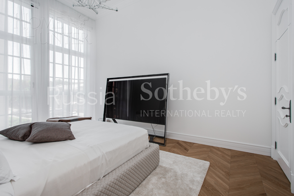 2-УРОВНЕВАЯ КВАРТИРА С ОТДЕЛКОЙ 380 М² НА 4 ЭТАЖЕ