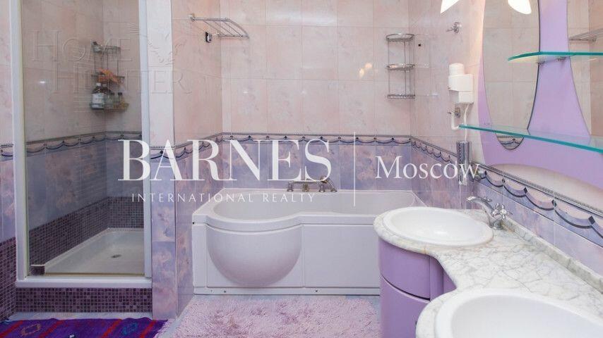 2-этажный коттедж 800 м² с отделкой