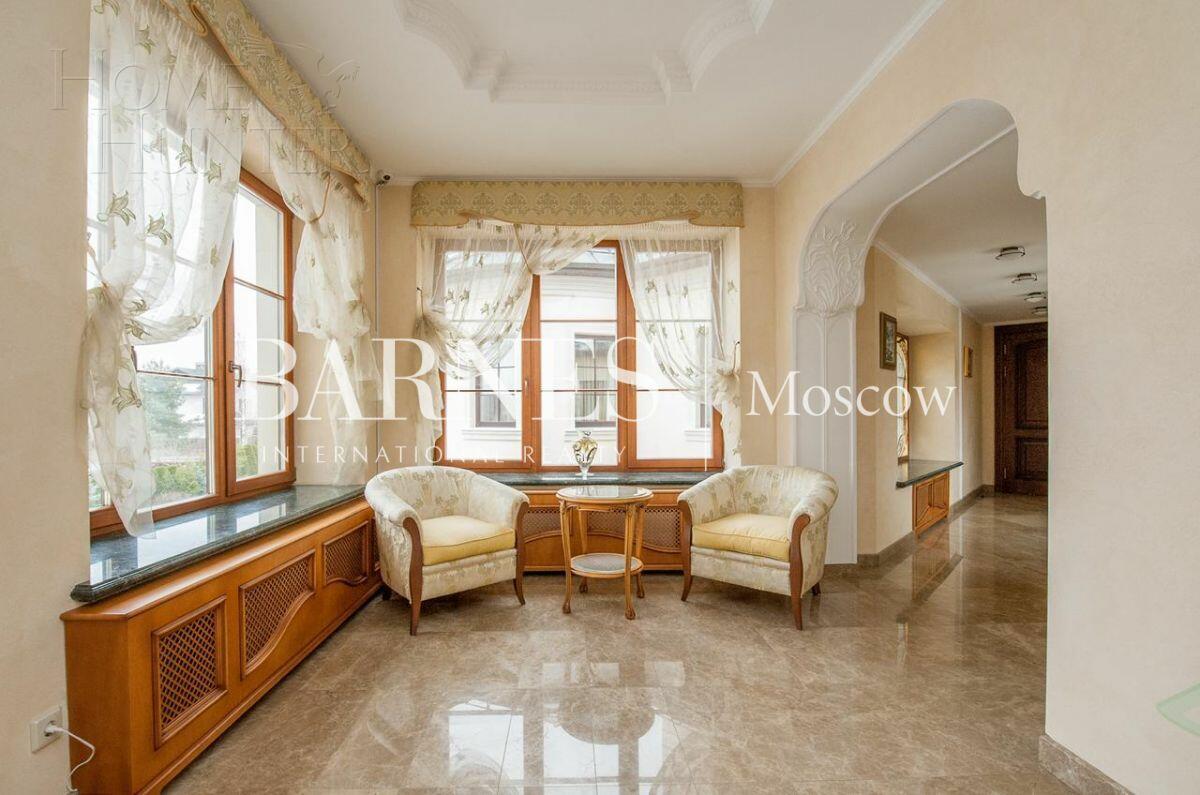 2-этажный коттедж 1 400 м² с отделкой