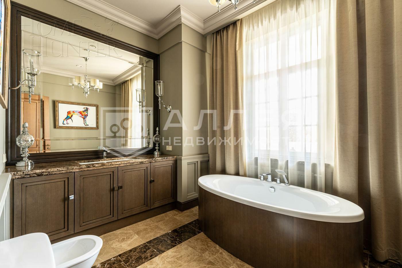 2-этажный коттедж 1 065 м² с отделкой