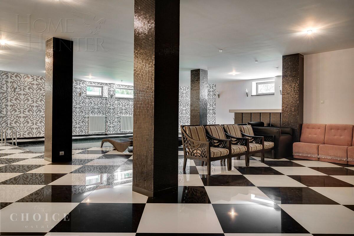 3-этажный коттедж 1 300 м² с отделкой