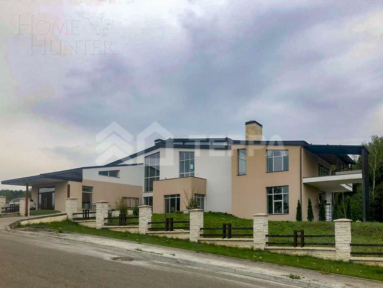 2-этажный коттедж 1 000 м² с отделкой