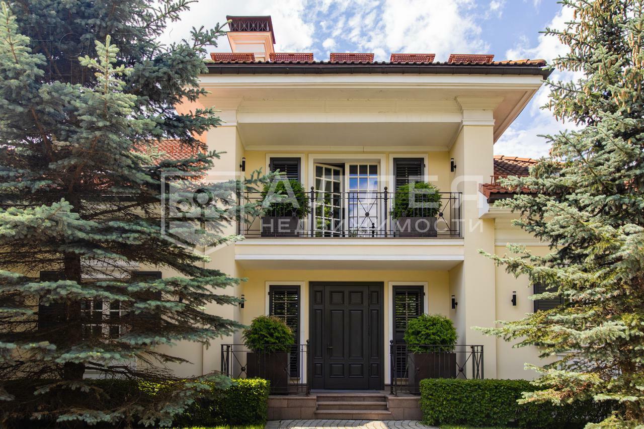 2-этажный коттедж 1 000 м² с отделкой