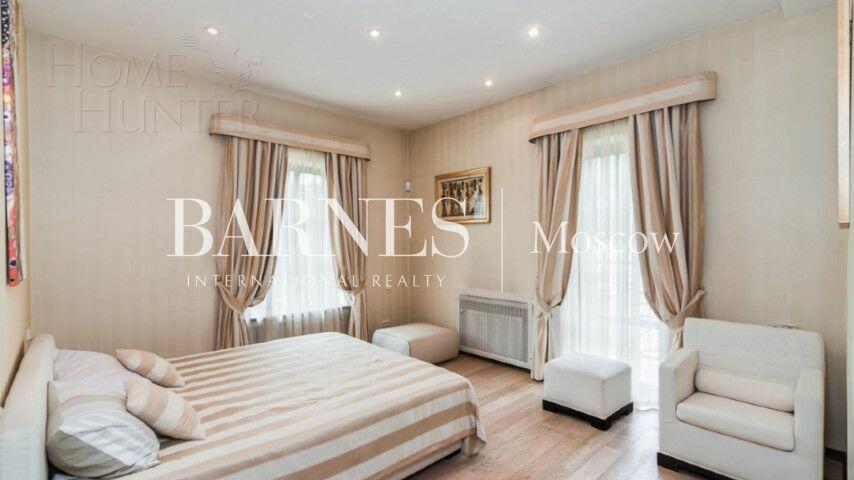 2-этажный коттедж 650 м² с отделкой