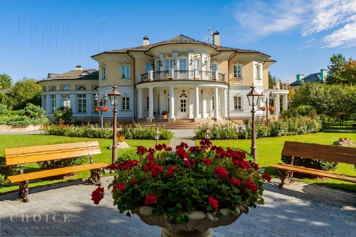 2-этажный коттедж 2 000 м² с отделкой