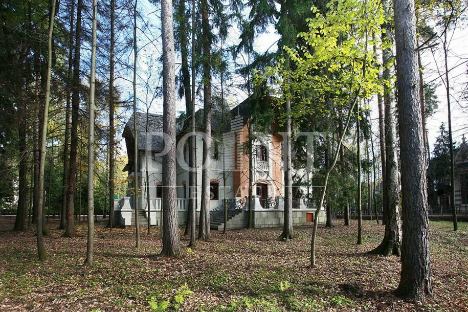 2-этажный коттедж 691 м² с отделкой