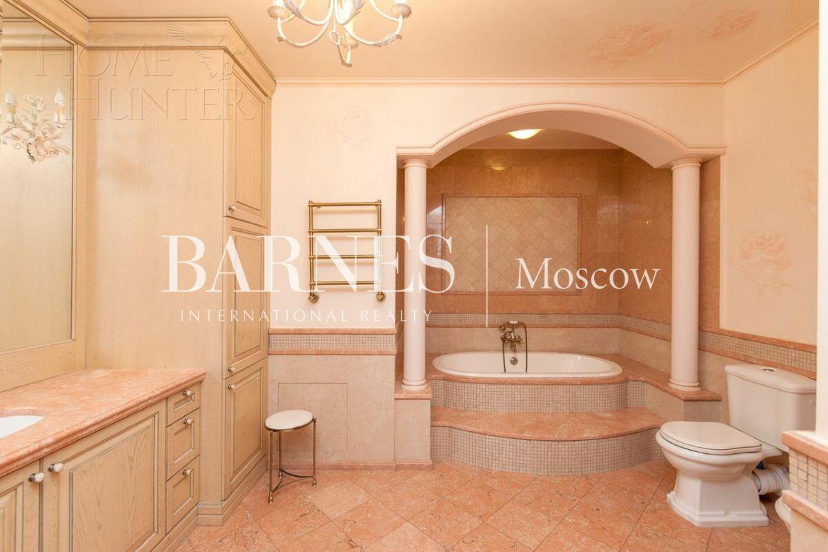 2-этажный коттедж 1 400 м² с отделкой