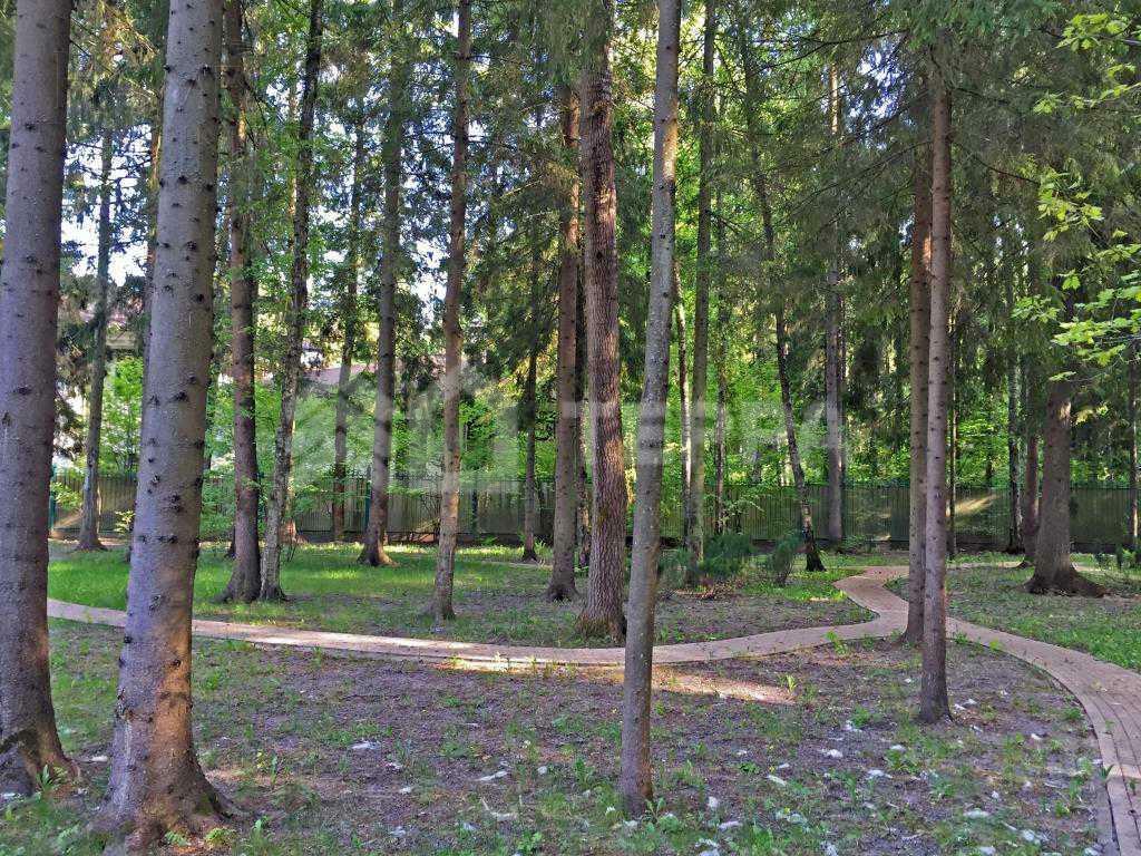 3-этажный коттедж 1 057 м² без отделки