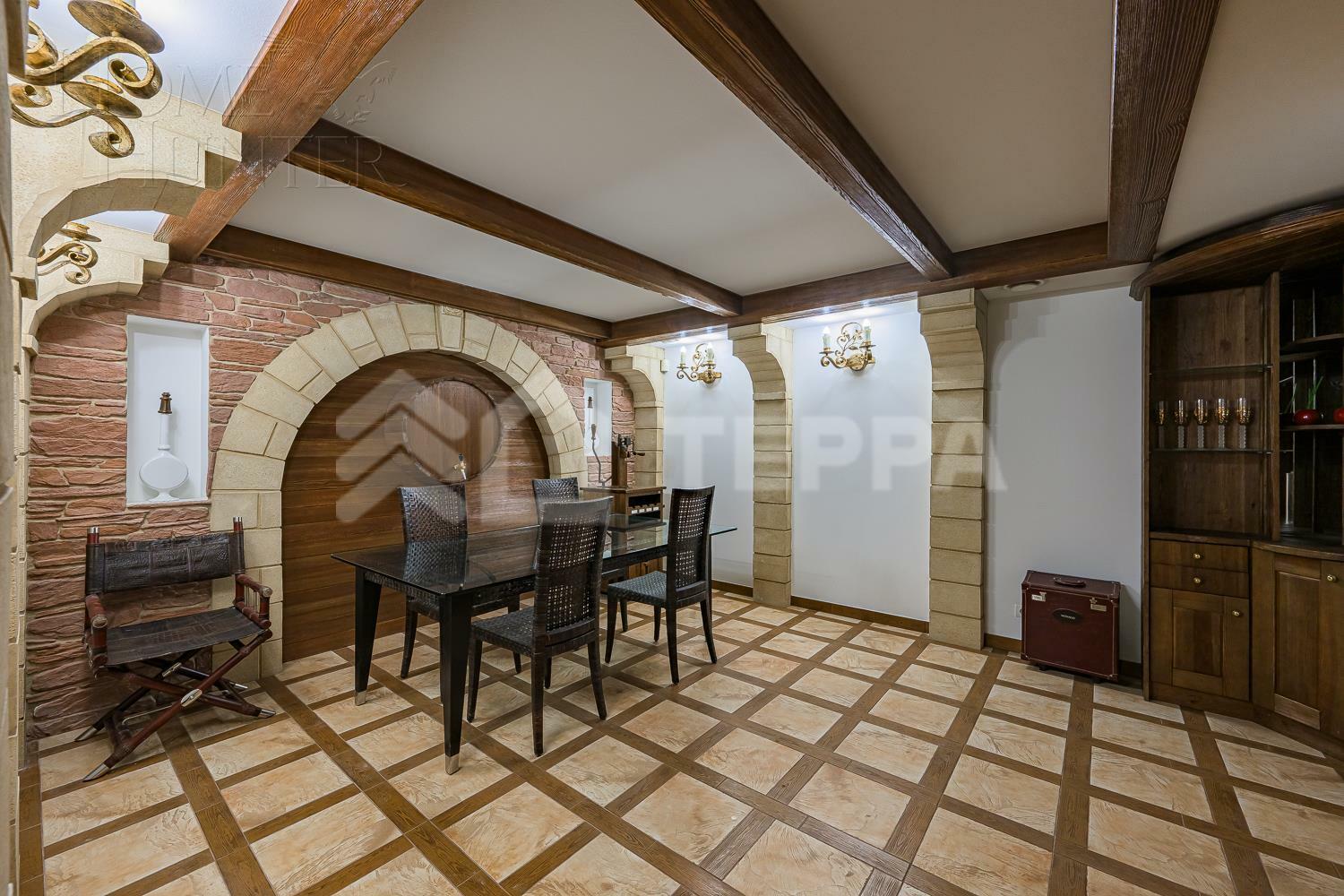 2-этажный коттедж 1 250 м² с отделкой