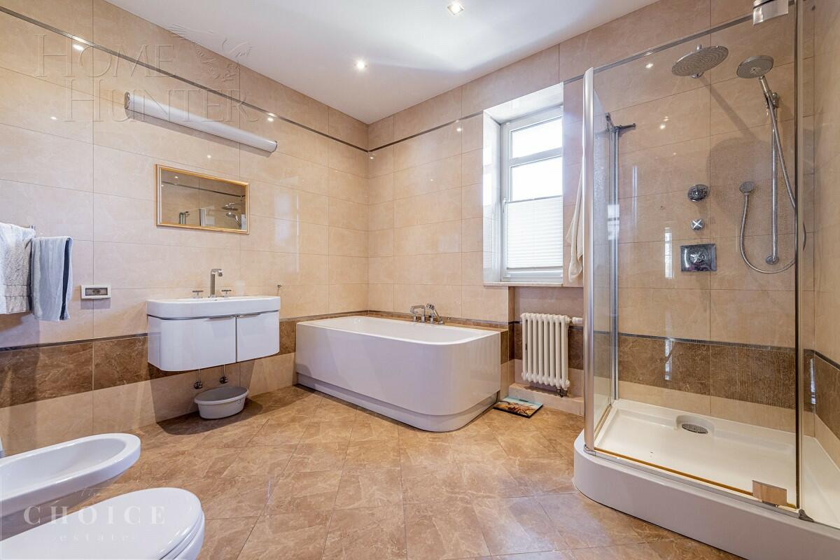 2-этажный коттедж 620 м² с отделкой