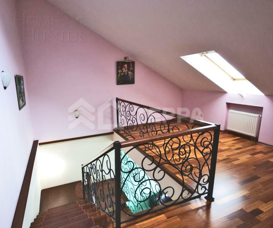 3-этажный таунхаус 288 м² с отделкой