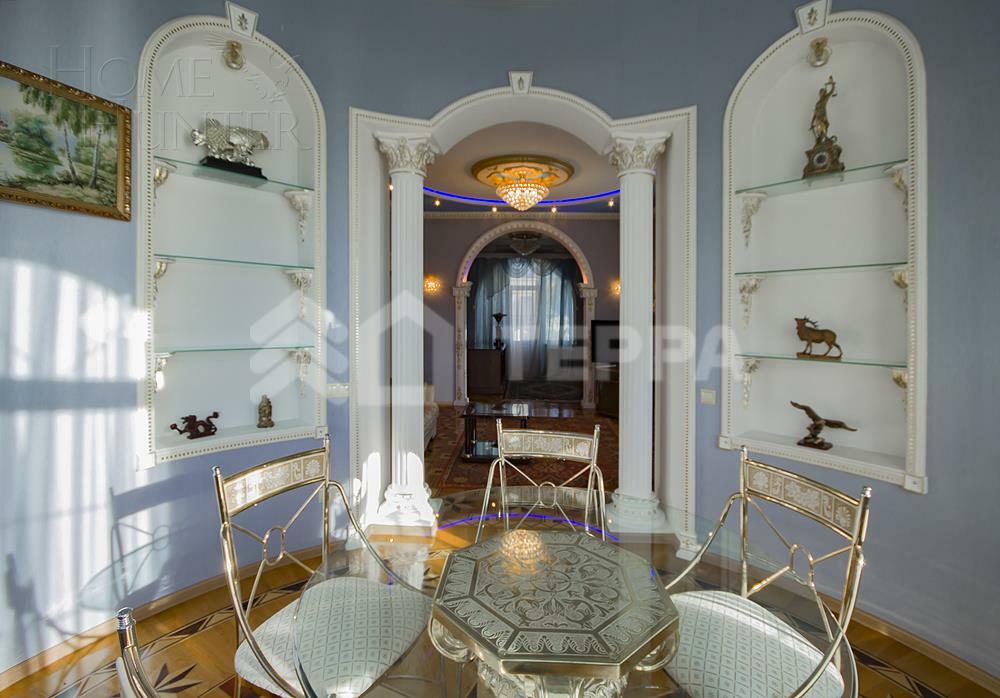 3-этажный коттедж 600 м² с отделкой