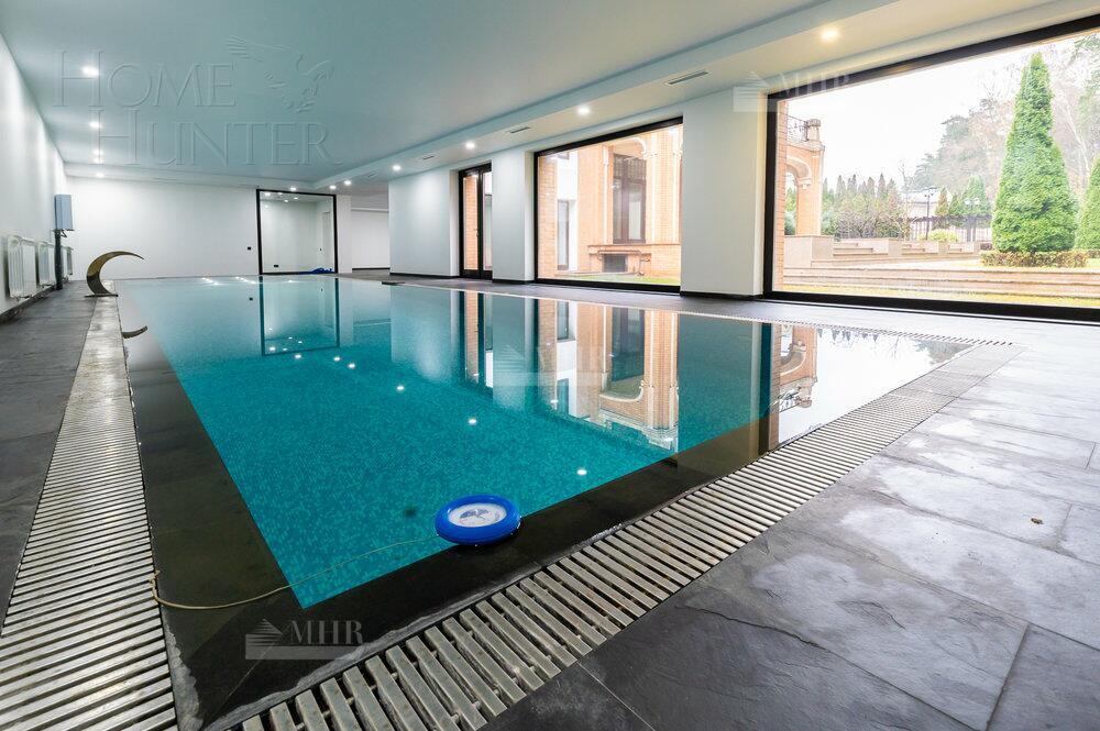 2-этажный коттедж 1 372 м² с отделкой