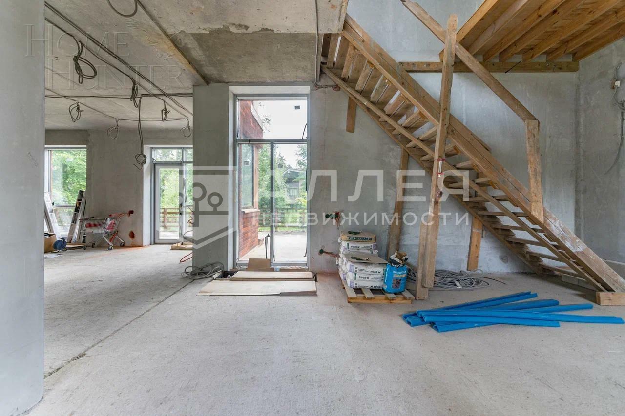 2-этажный коттедж 630 м² без отделки