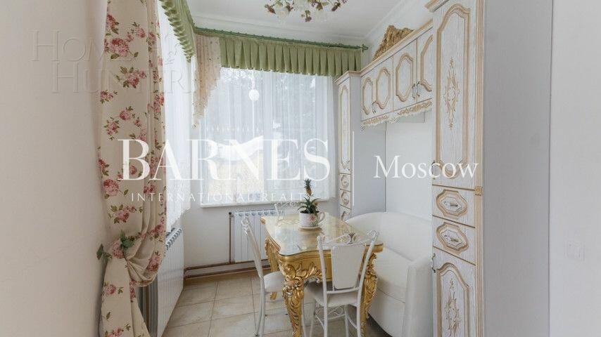 2-этажный коттедж 800 м² с отделкой