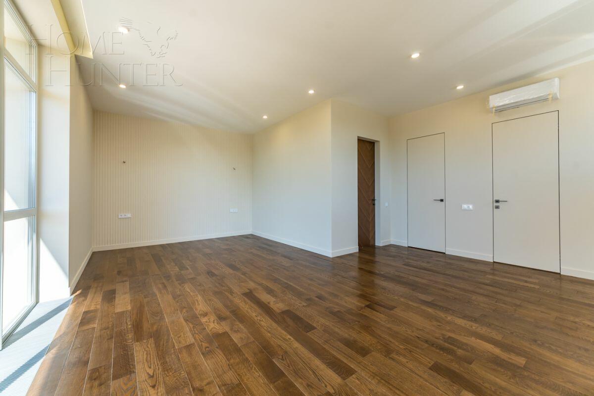 2-этажный коттедж 640 м² с отделкой