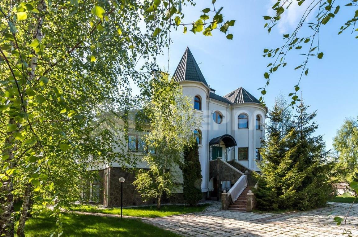 2-этажный коттедж 600 м² с отделкой