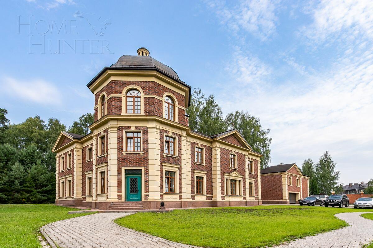 2-этажный коттедж 900 м² с отделкой