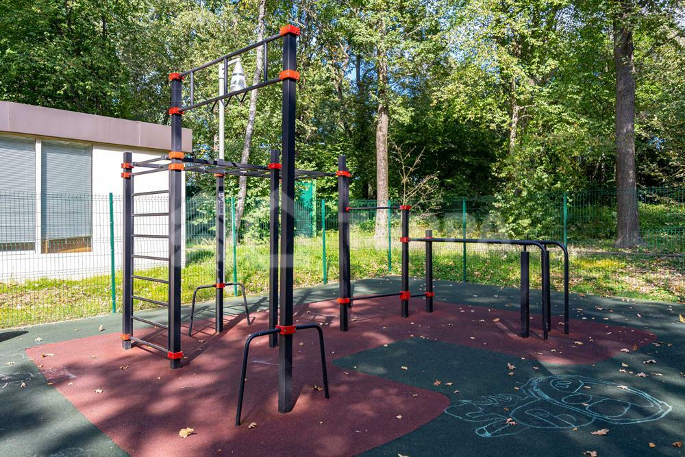 2-этажный коттедж 900 м² без отделки