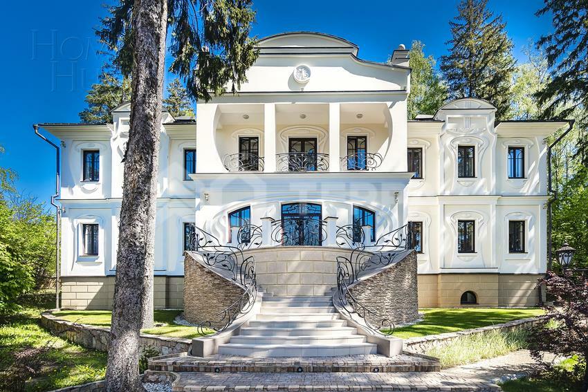 2-этажный коттедж 850 м² с отделкой