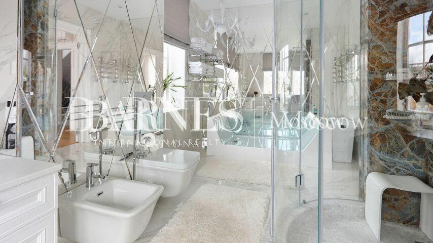 2-этажный коттедж 550 м² с отделкой