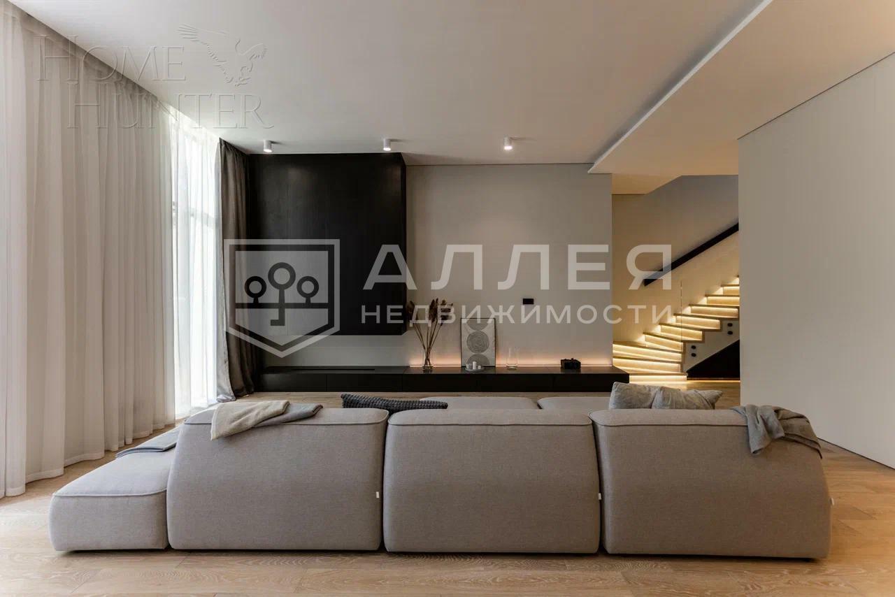 3-этажный таунхаус 244 м² с отделкой