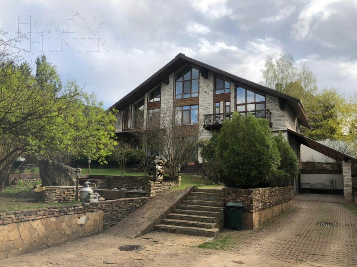 2-этажный коттедж 700 м² с отделкой