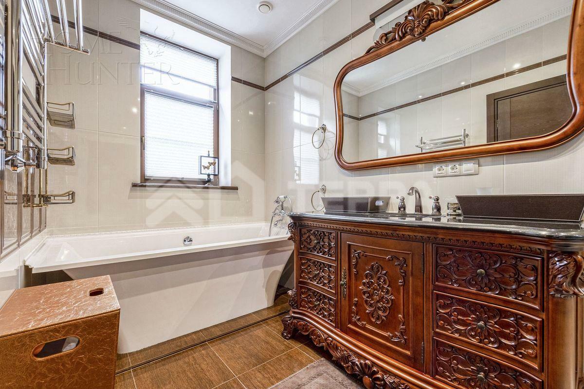 2-этажный коттедж 400 м² с отделкой