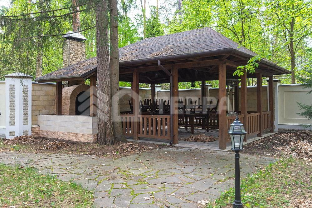 2-этажный коттедж 1 250 м² с отделкой