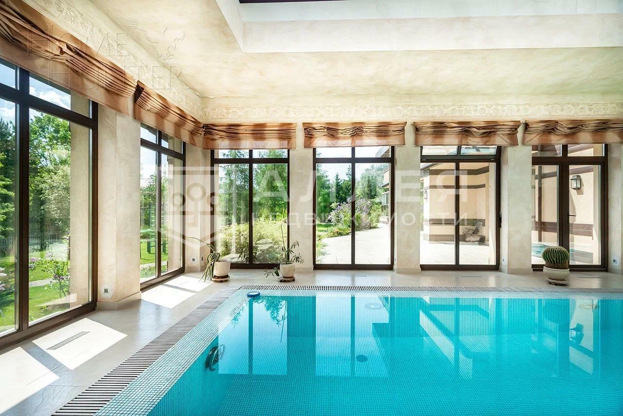 2-этажный коттедж 750 м² с отделкой