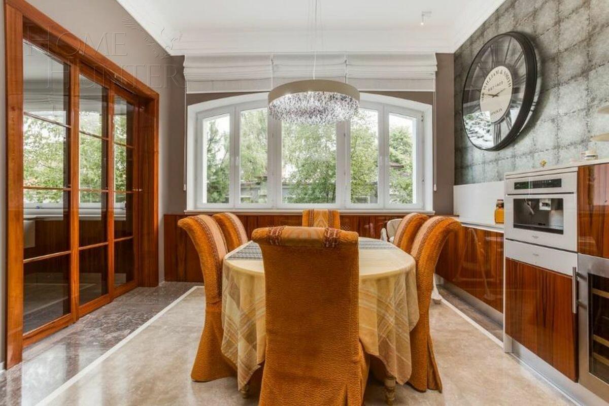 3-этажный коттедж 953 м² с отделкой