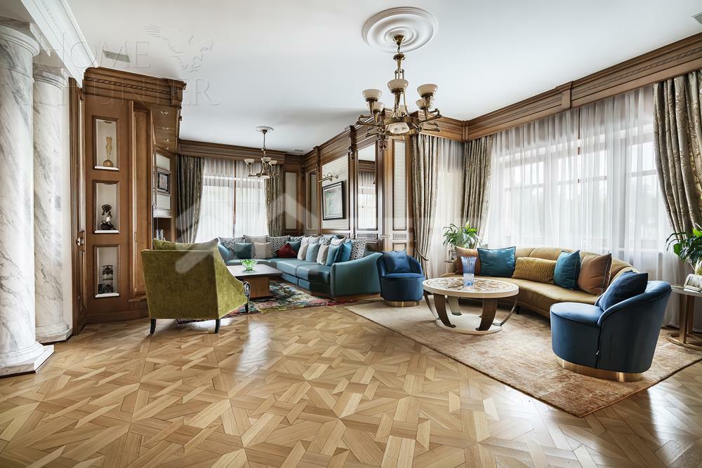 3-этажный коттедж 1 200 м² с отделкой