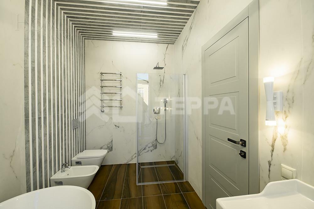 3-этажный таунхаус 291 м² с отделкой