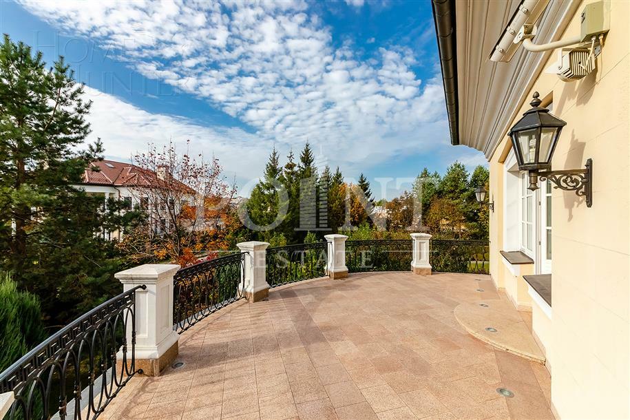 КОТТЕДЖ 2 000 м² с отделкой