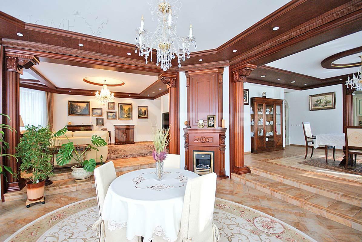 КОТТЕДЖ 1 100 м² с отделкой