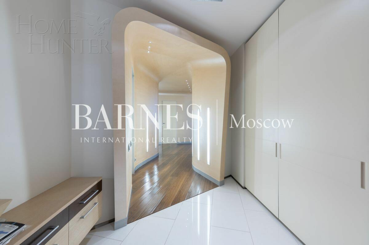 3-КОМН. КВАРТИРА С ОТДЕЛКОЙ 200.8 М² НА 5 ЭТАЖЕ