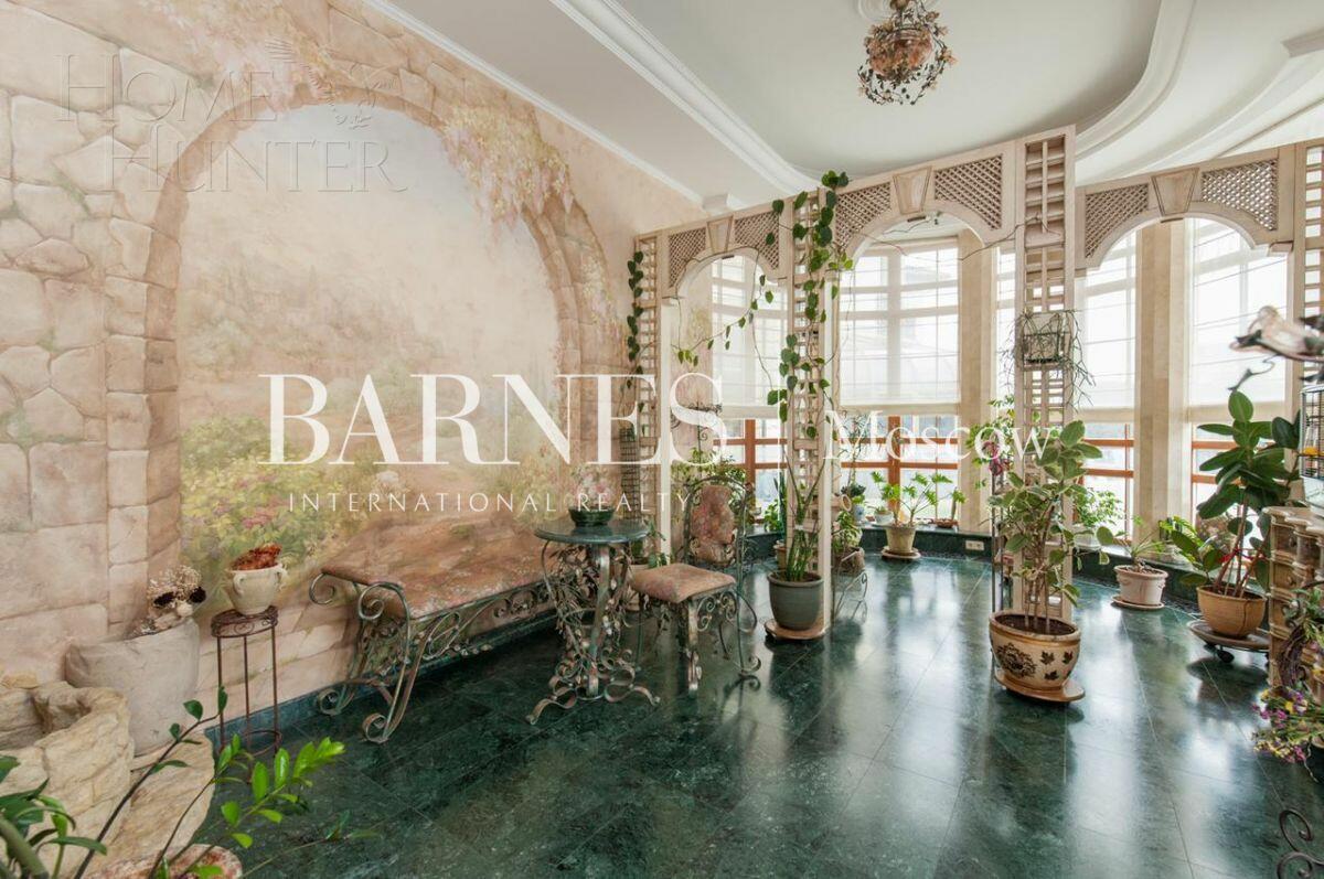 2-этажный коттедж 1 400 м² с отделкой