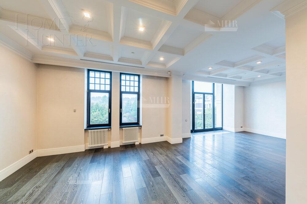 2-этажный коттедж 1 372 м² с отделкой