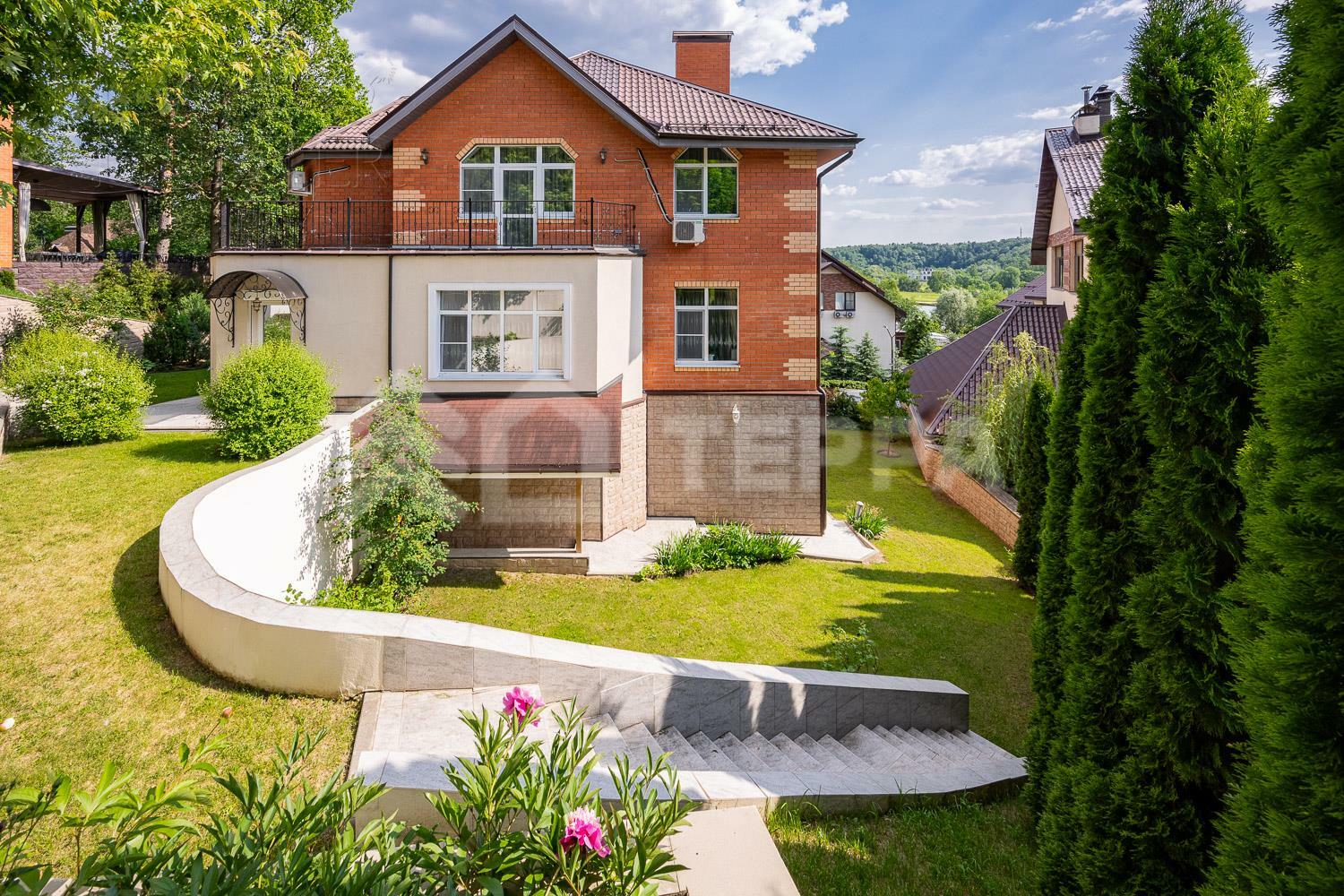 КОТТЕДЖ 430 м² с отделкой