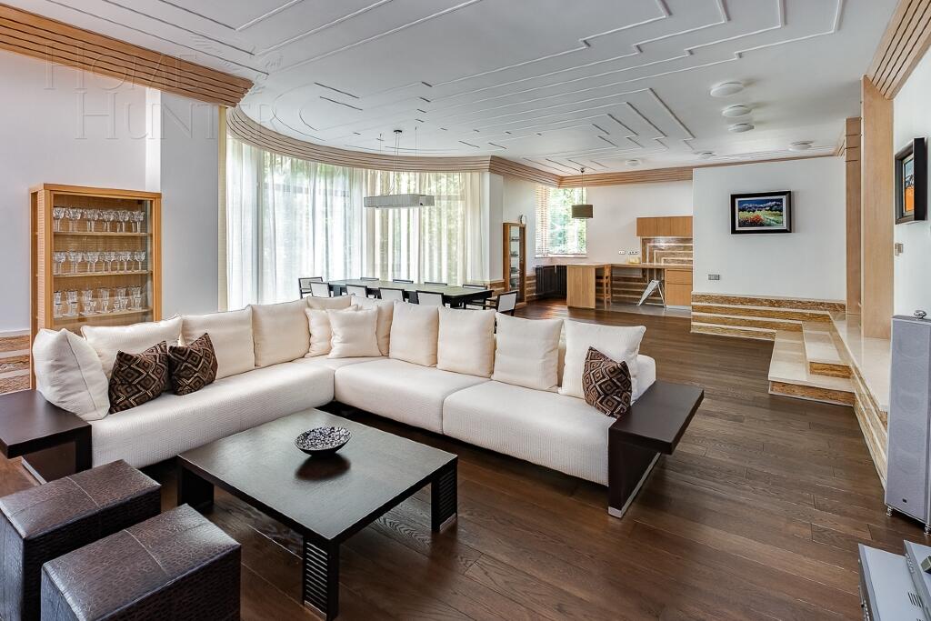 2-этажный коттедж 890 м² с отделкой