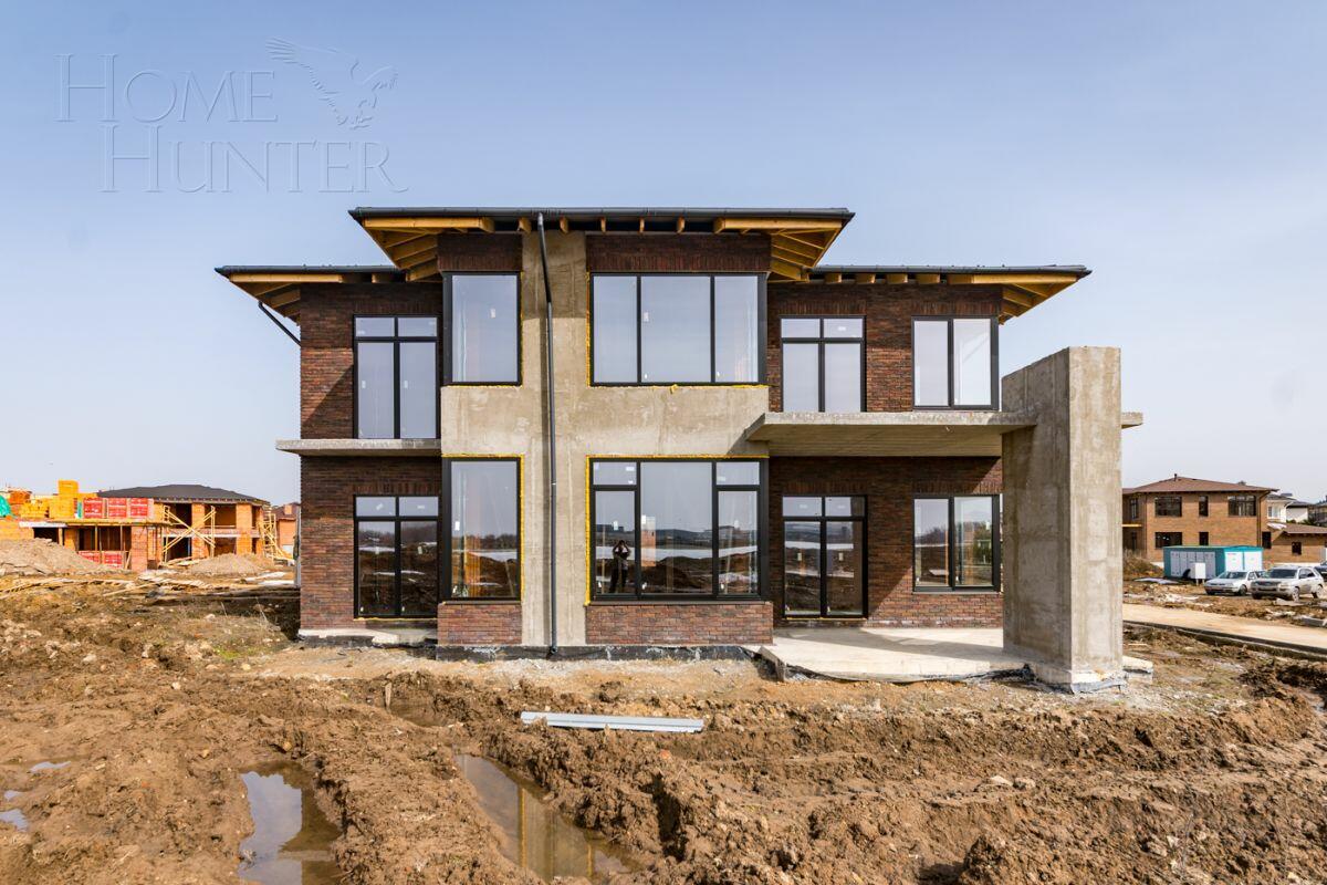 2-этажный коттедж 320 м² без отделки