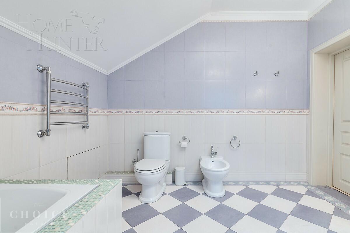 2-этажный коттедж 440 м² с отделкой