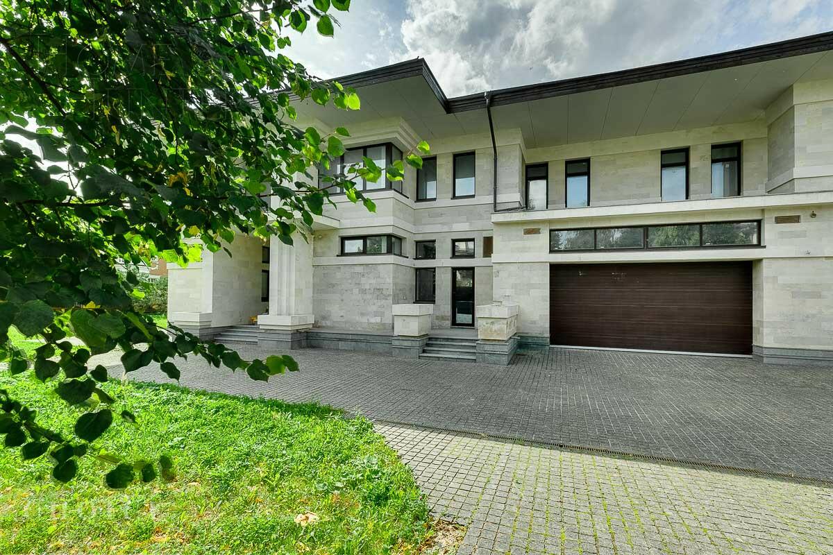 2-этажный коттедж 949 м² без отделки