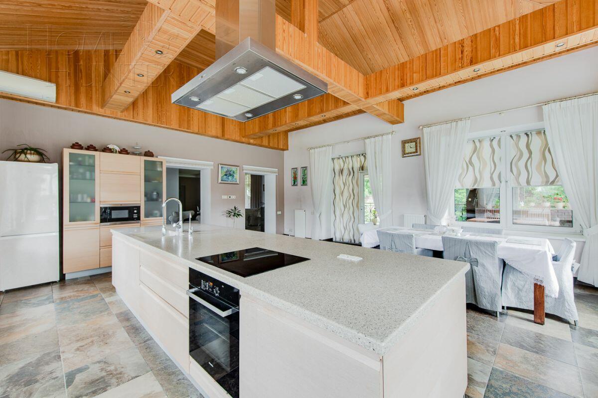 2-этажный коттедж 298 м² с отделкой