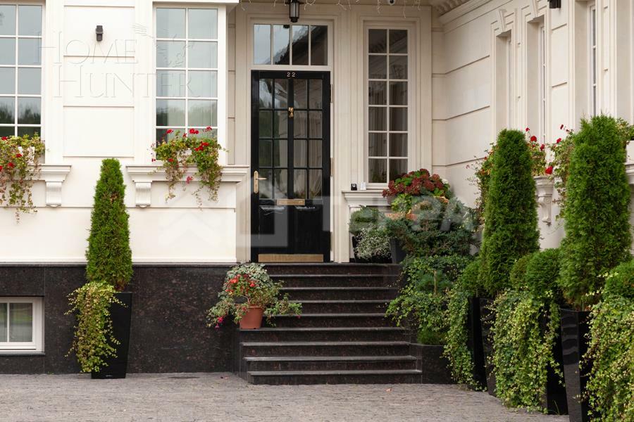 2-этажный коттедж 1 153 м² с отделкой