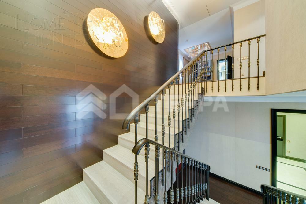 2-этажный коттедж 850 м² с отделкой