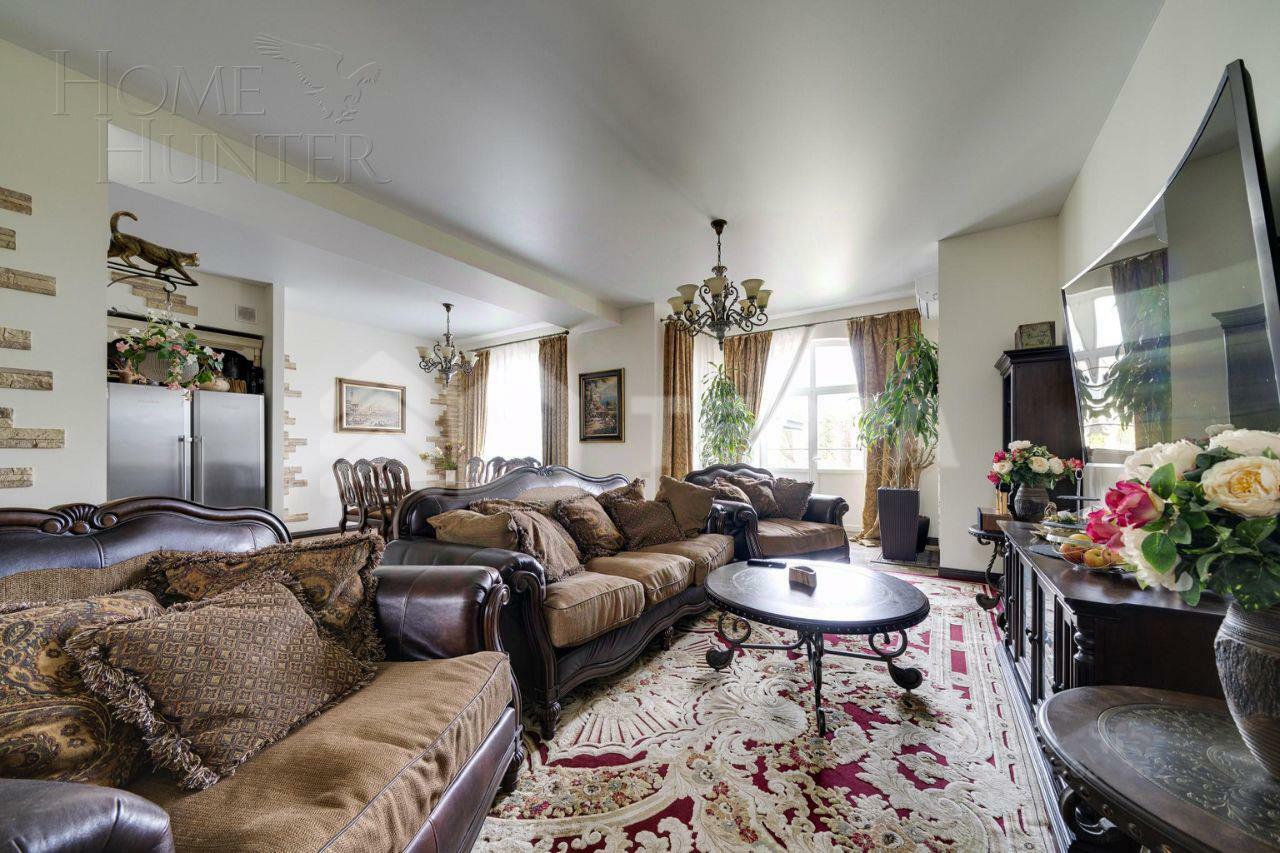 2-этажный таунхаус 400 м² с отделкой