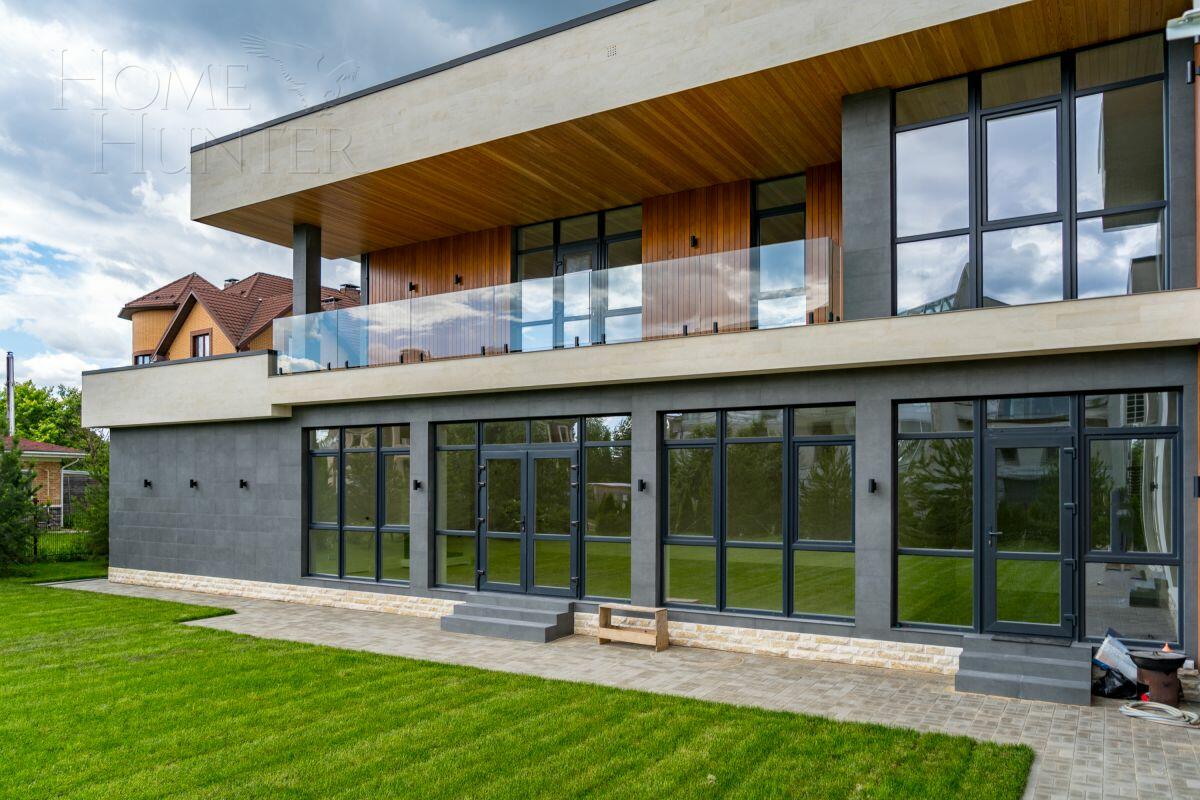 2-этажный коттедж 640 м² с отделкой