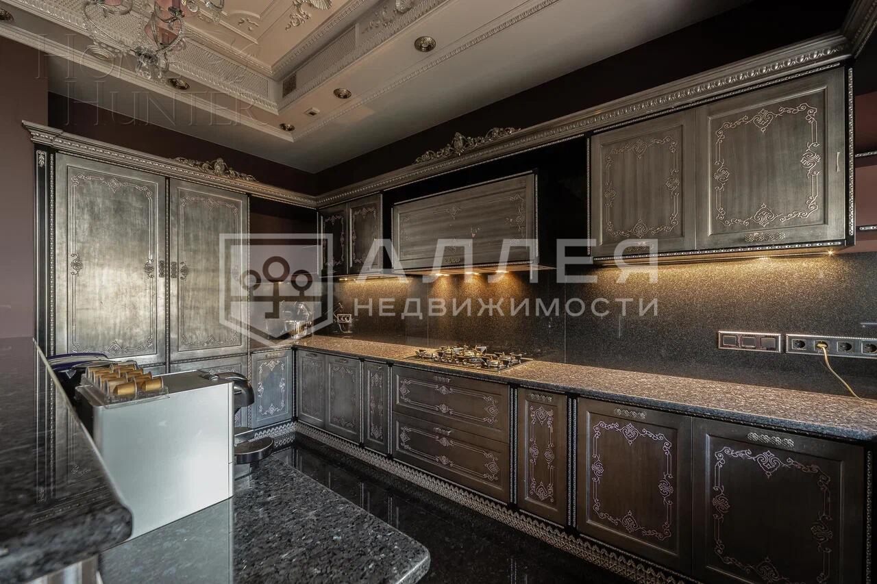 2-этажный коттедж 1 500 м² с отделкой