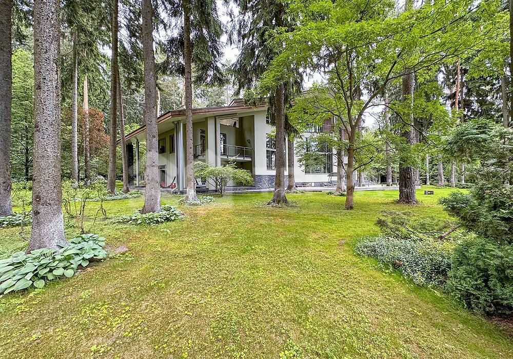 2-этажный коттедж 1 622 м² с отделкой